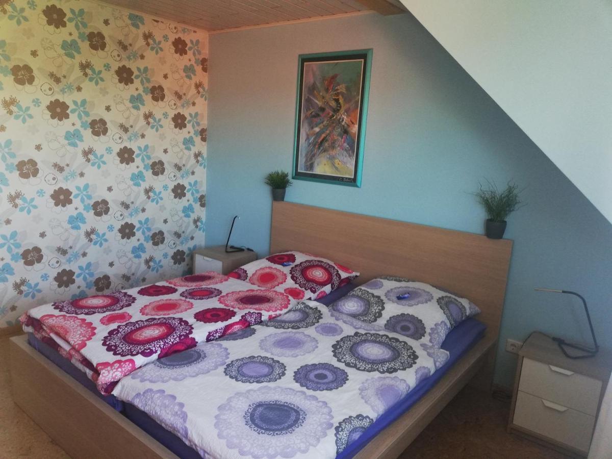 Ober-Abtsteinach Anna - Neue Ferienwohnung Mit Blick Ins Gruene מראה חיצוני תמונה